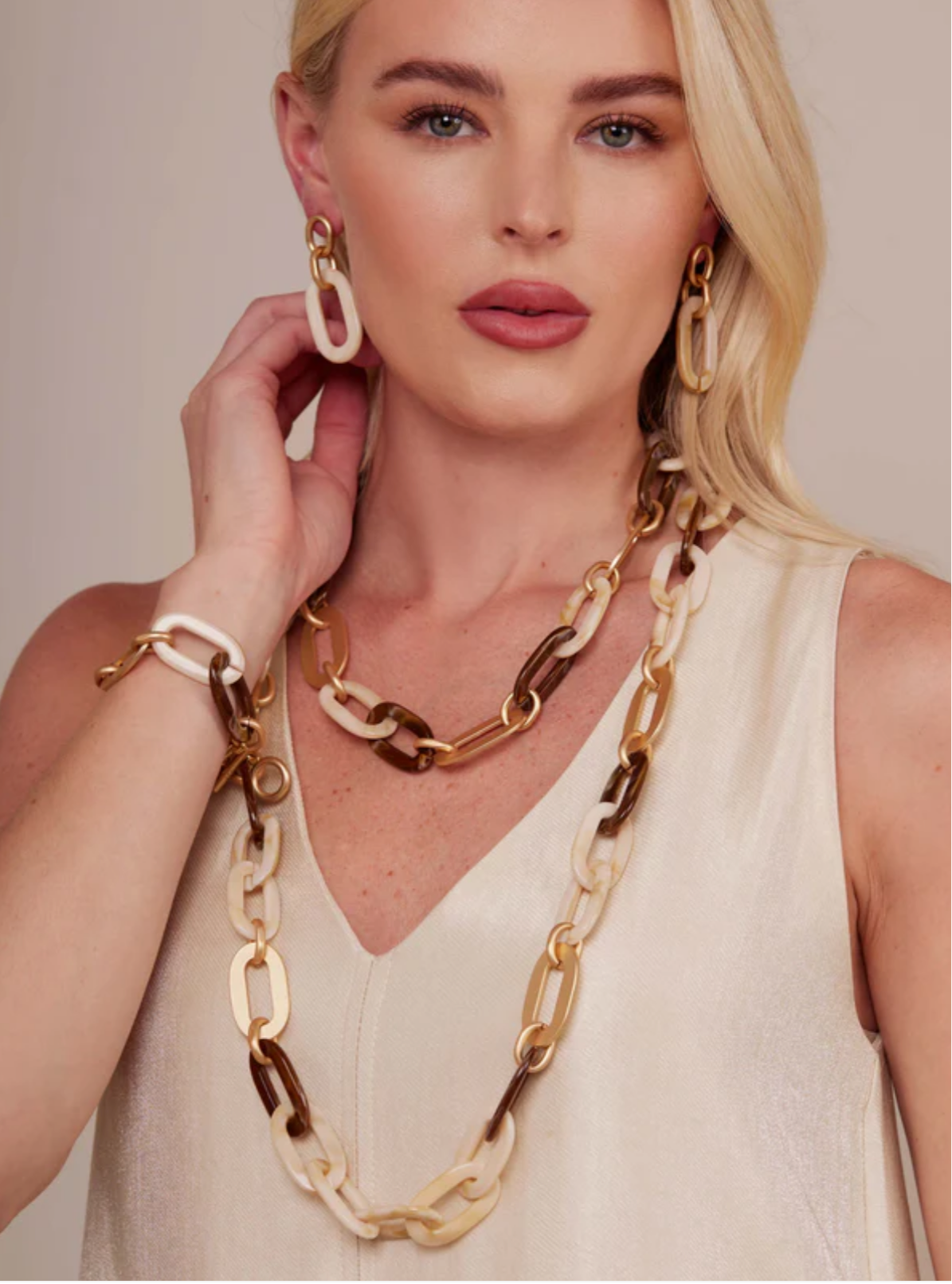 Isla Marbled Link Short Necklace