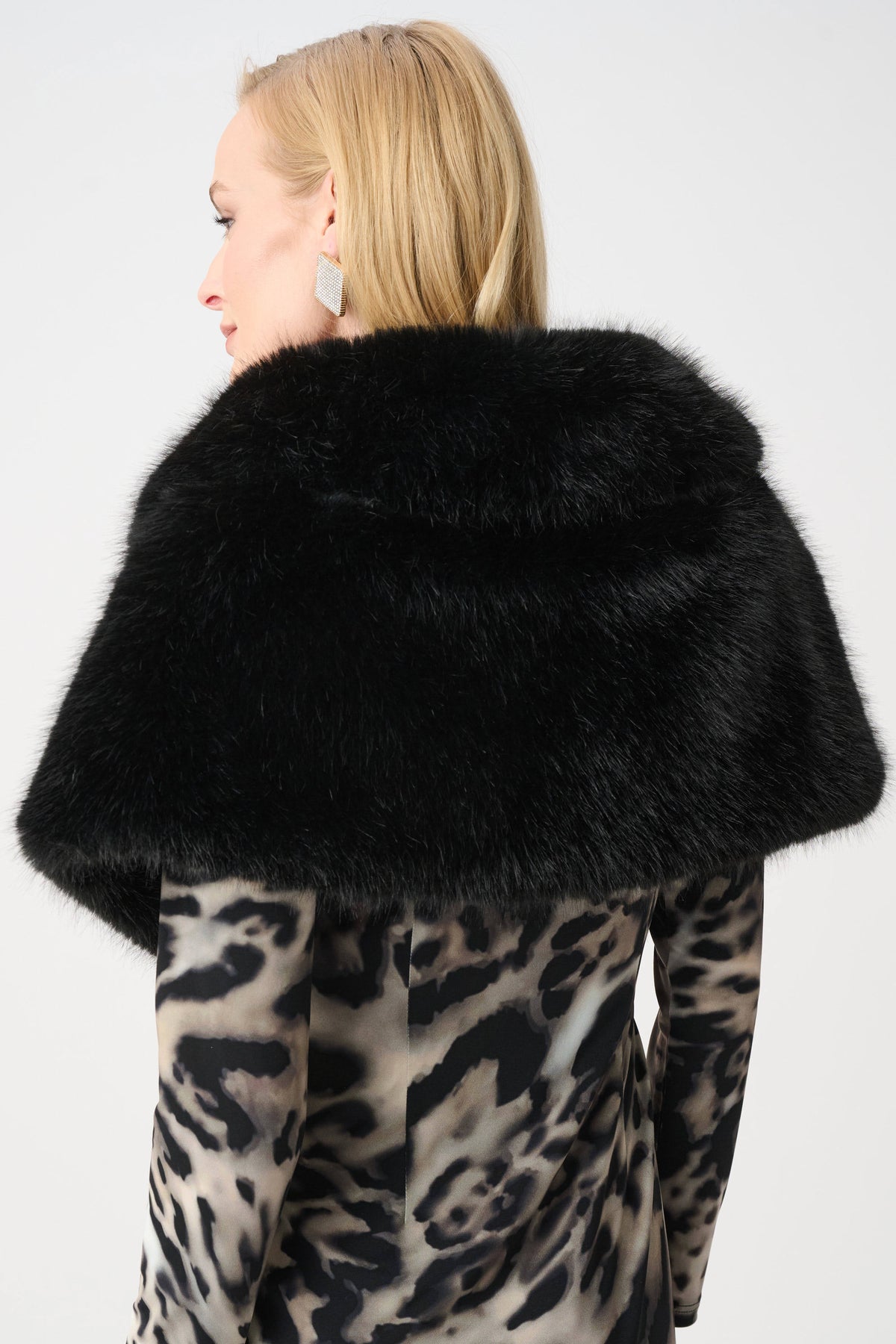 Signature | Faux Fur Shawl Collar Stole