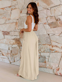 Loose and drape look Wide-leg pants