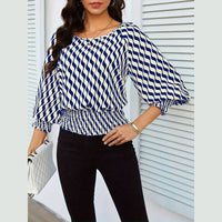 Waist-short-cut color-contrast print T-shirt