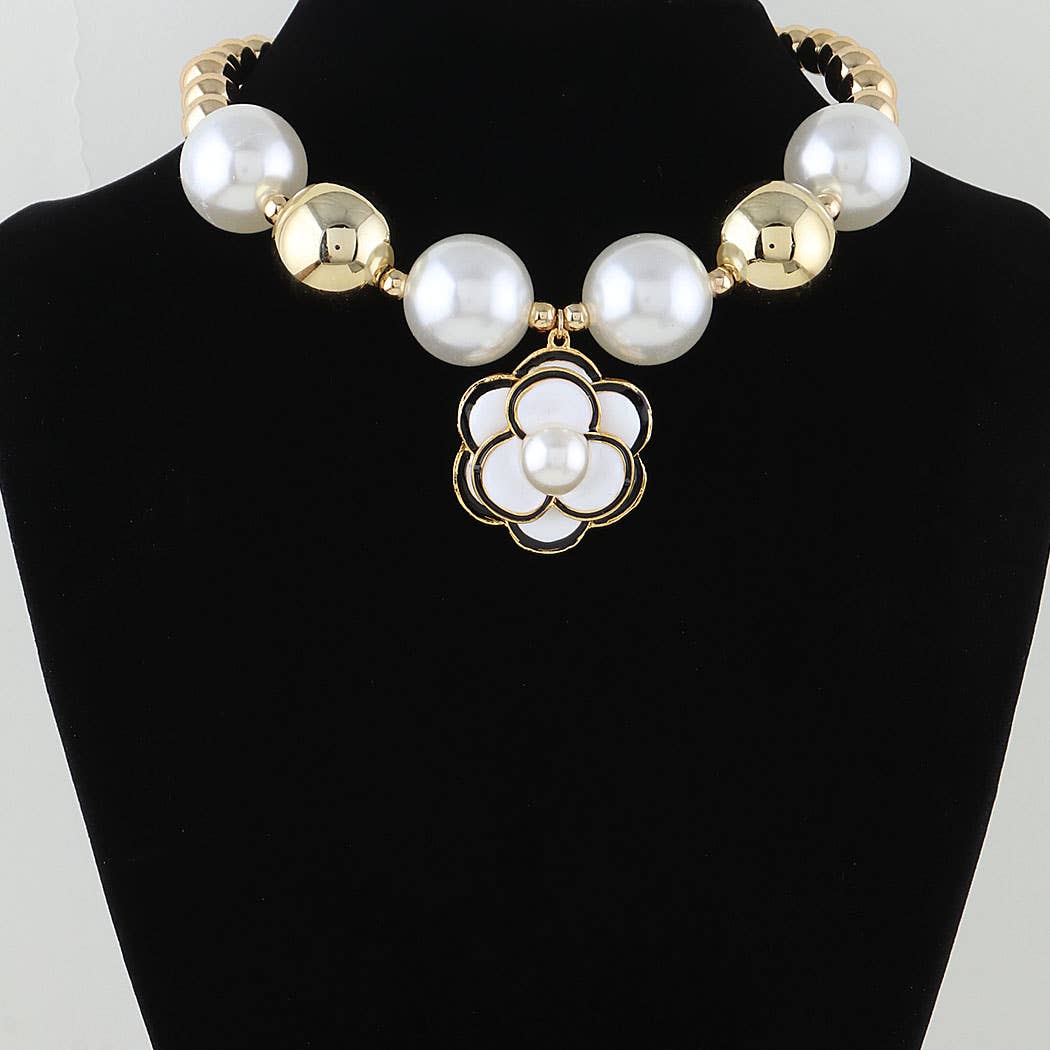 Pearled Blooming Rose Beaded Necklace