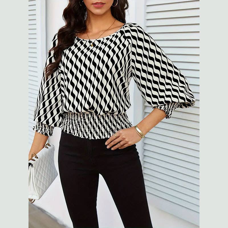 Waist-short-cut color-contrast print T-shirt