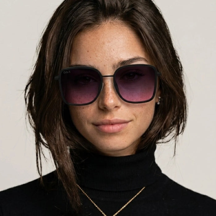 Dax - Elle Smokeshow