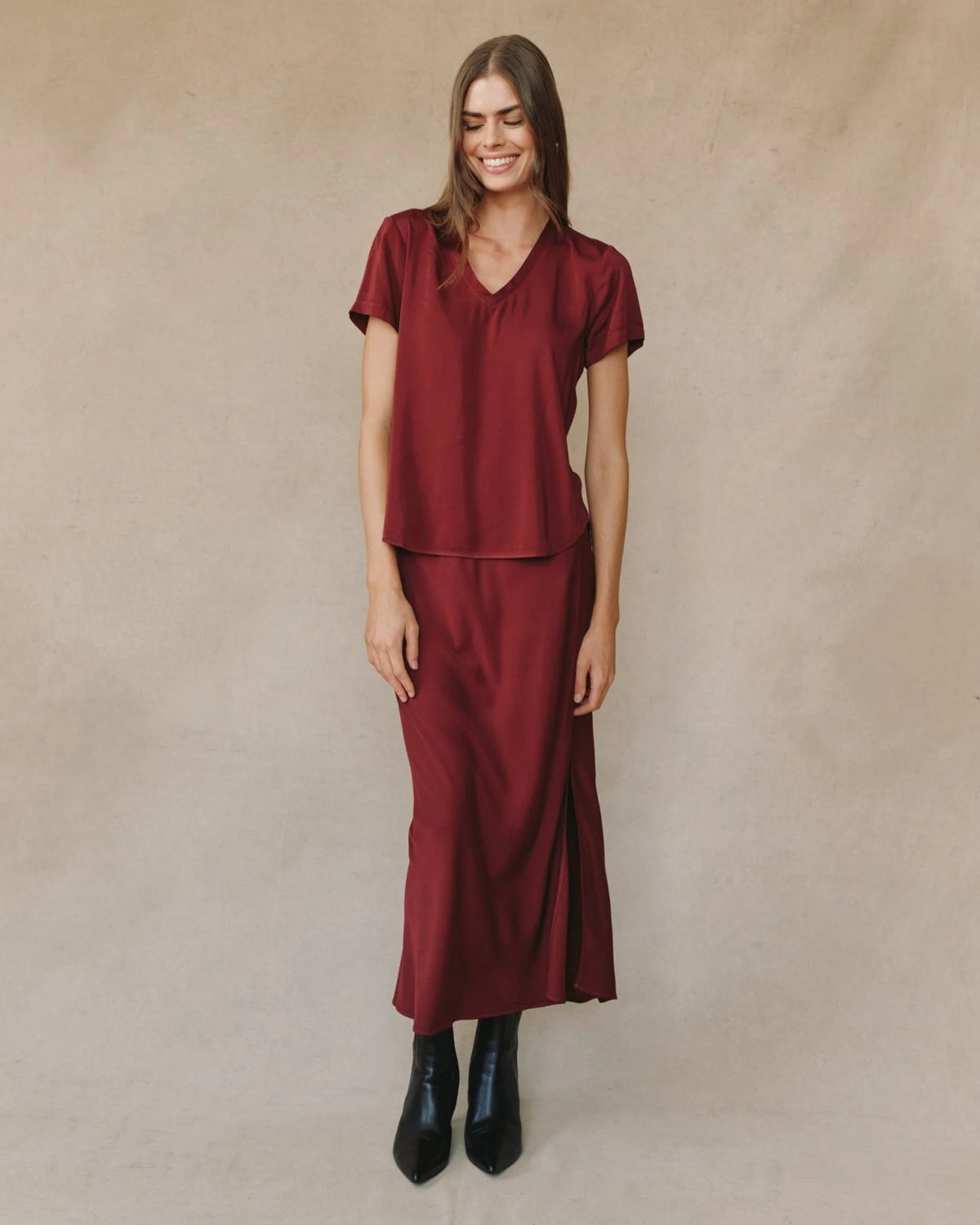 Bella Dahl V Neck Tee Deep Plum