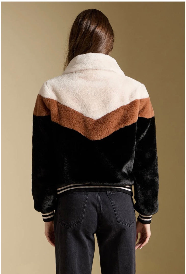 KAIRA JACKET