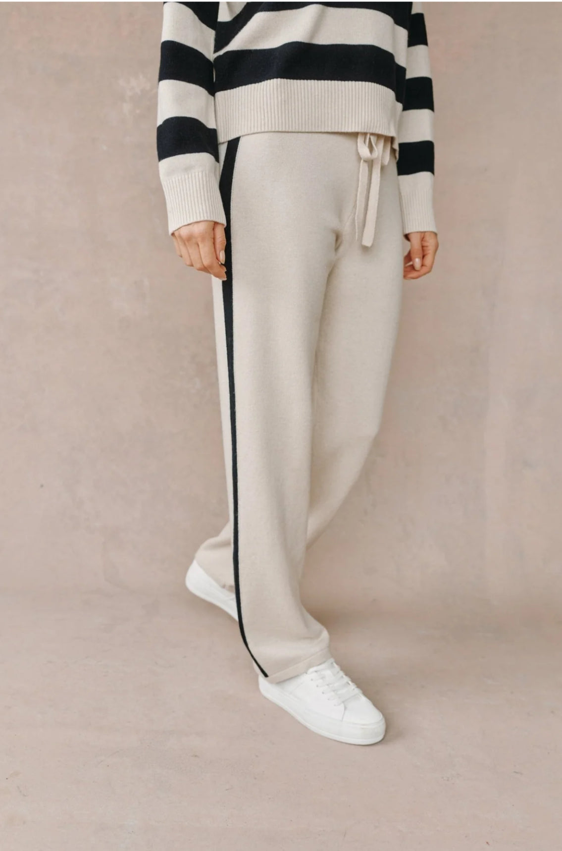 Bella Dahl- Side Stripe Straight Leg Pant